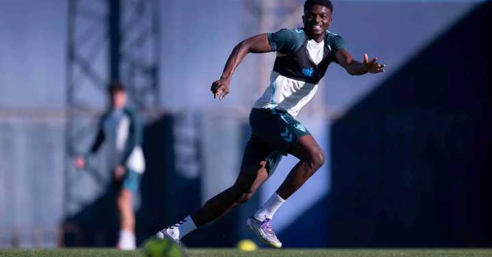 El Málaga CF sigue preparando la visita del Real Zaragoza a La Rosaleda