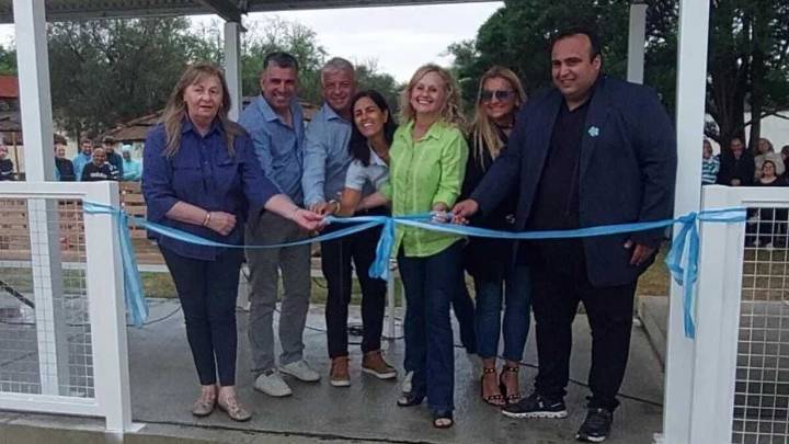 Universidad tuvo la inauguración oficial de su cancha sintética de hockey