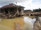 More than 1,300 dead from floods in Indonesia, Sri Lanka and Thailand