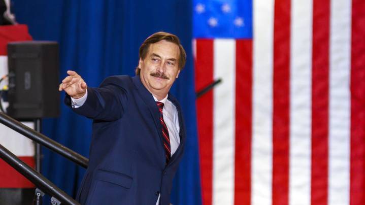 MyPillow's Mike Lindell files paperwork to run for Minnesota governor