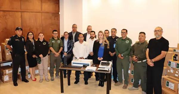 Entregan equipo tecnológico a corporaciones de seguridad en SLP