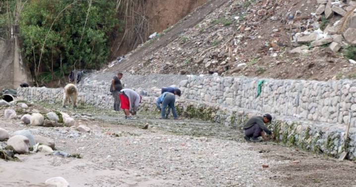 Palpalá realiza tareas de limpieza y reforzamiento en los arroyos