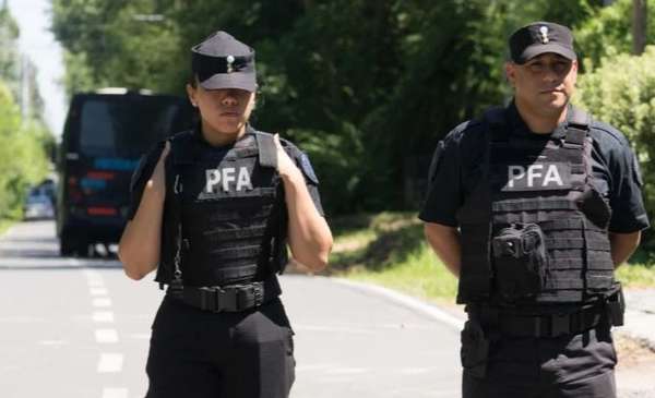 Secuestran autos y motos de lujo en una finca atribuida a dirigentes de la AFA