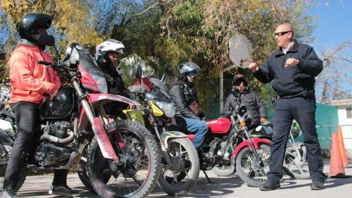 Impartió Vialidad curso a repartidores de DiDi y Rappi