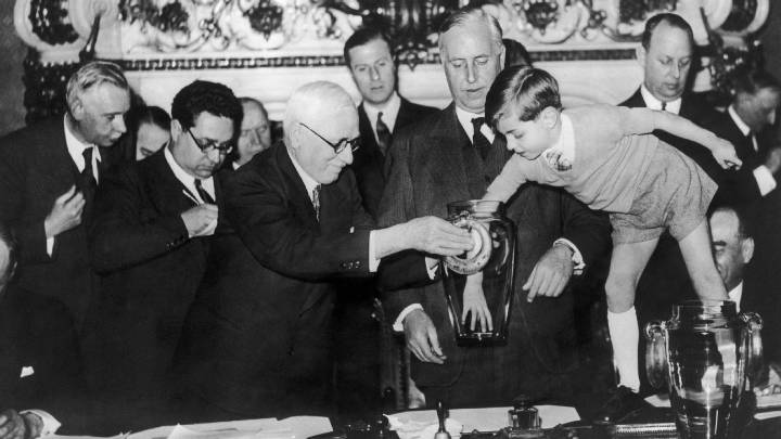 Las mejores historias de los sorteos de la Copa del Mundo