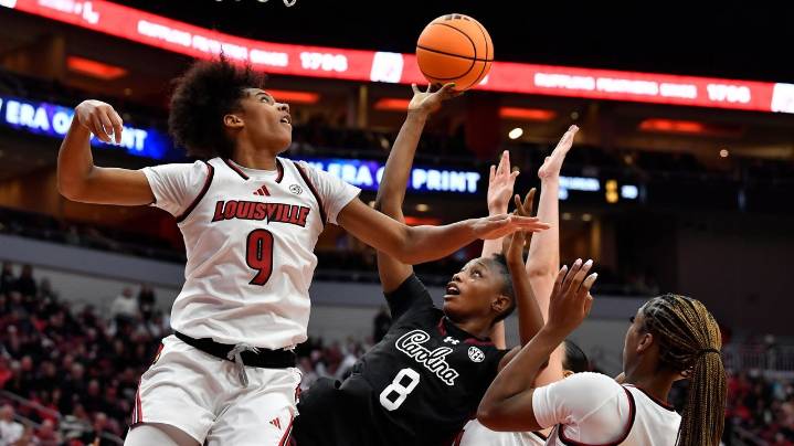 No. 3 South Carolina women outlast No. 22 Louisville 79
