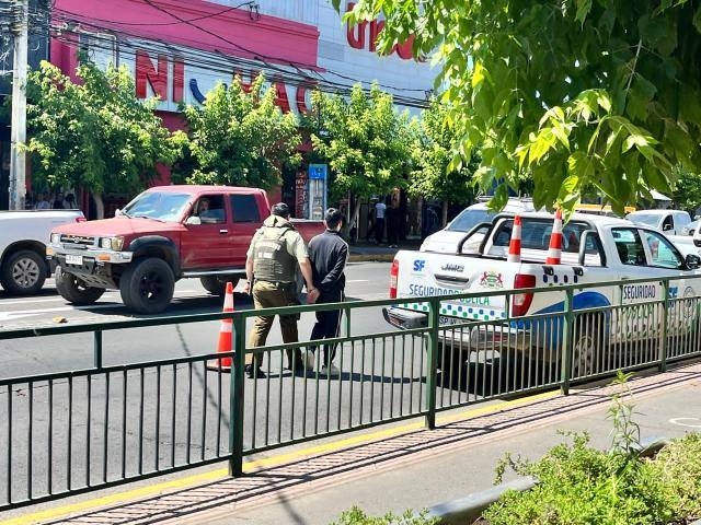 Detienen a ciudadano chino sorprendido al interior de uno de los locales clausurados en San Fernando