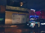 Policías salvan a mujer de 63 años atrapada en incendio