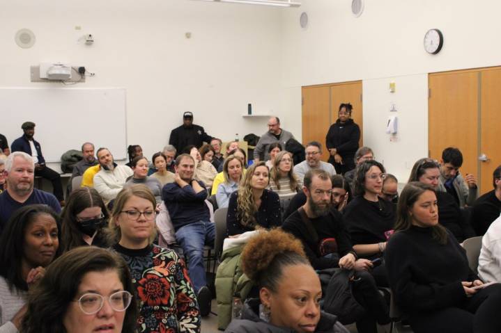 D65 school board impasse blocks path to any school closures