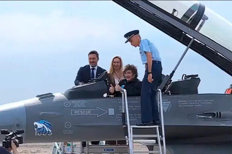 Milei presentó los F-16, “los nuevos custodios del espacio aéreo argentino”