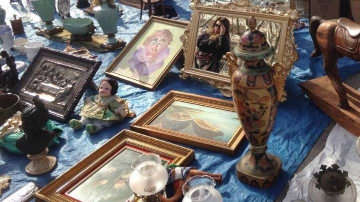 El Mercado Navideño suspende temporalmente el Rastro de Antigüedades de Badajoz