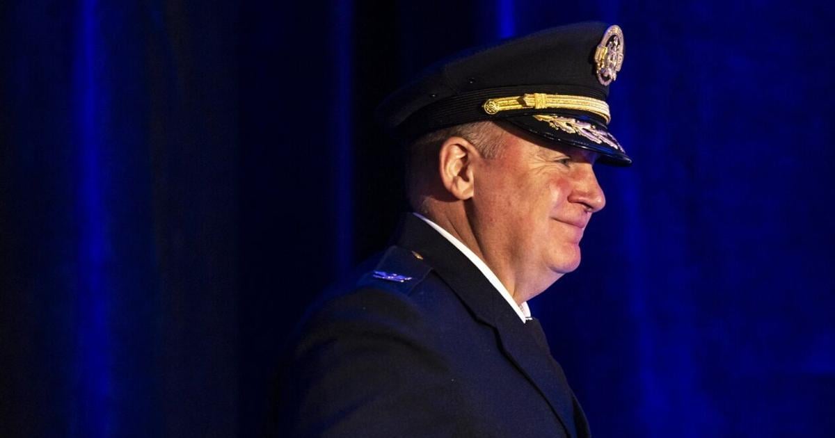 St. Louis police chief signs new 3