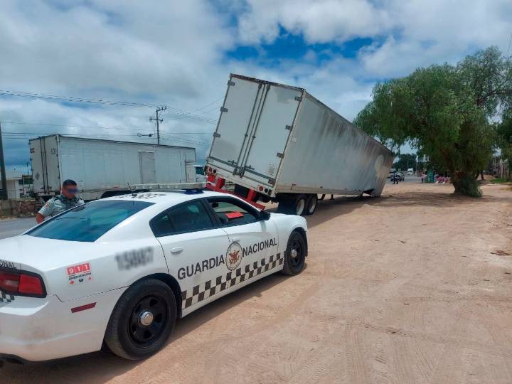 Transportistas acusan extorsiones de Guardia Nacional y repunte de robos en carreteras