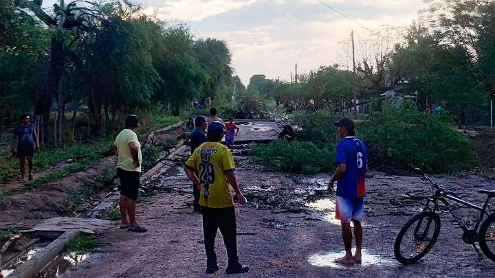 La tormenta golpeó fuerte en Fernández y otras zonas del interior de Santiago del Estero