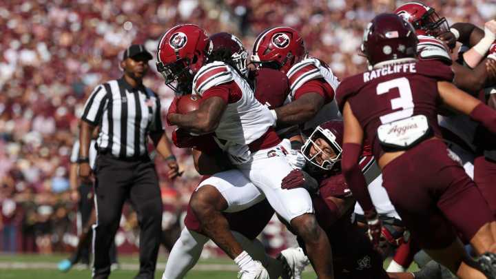 Shane Beamer fires South Carolina RB coach Marquel Blackwell, per reports