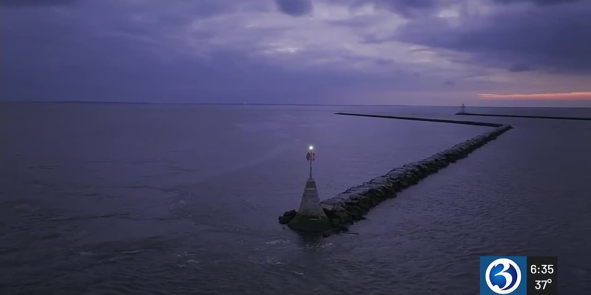 Old Saybrook breakwater light honors 2024 boat crash victims