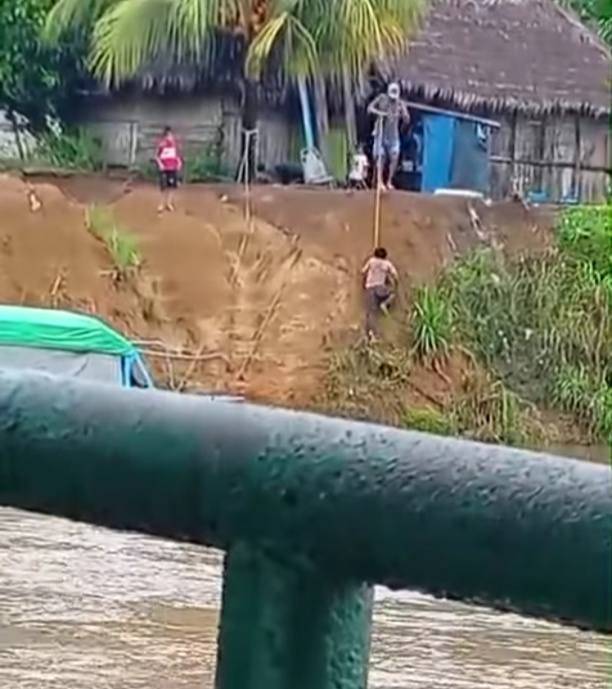 Padre es detenido tras lanzar a su hijo por un barranco en San Lorenzo: brutal caso de maltrato infantil indigna a la Amazonía