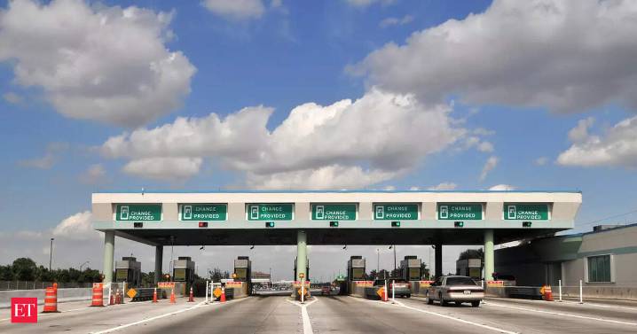 New barrier-free highway toll collection system to be in place within a year: Gadkari