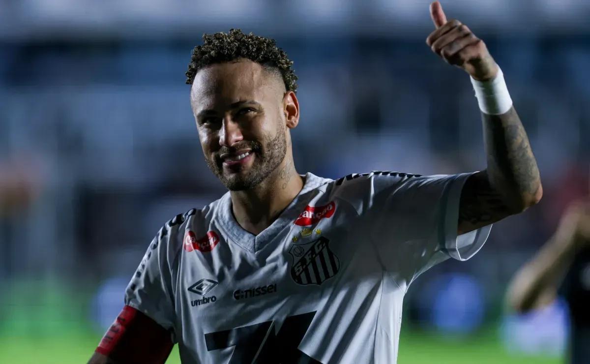 Neymar steps up with heroic hat-trick, gives Santos crucial win in battle to avoid relegation