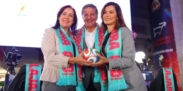 Emoción al máximo en el Sorteo Mundialista celebrado en el Estadio AKRON