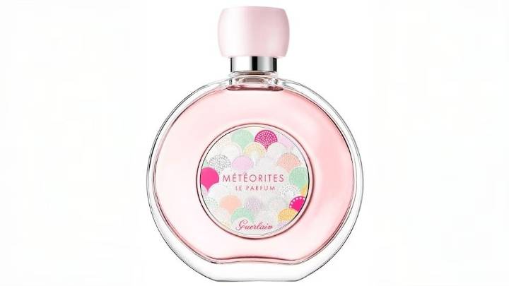 Compró un perfume por internet y le enviaron droga desde Asia