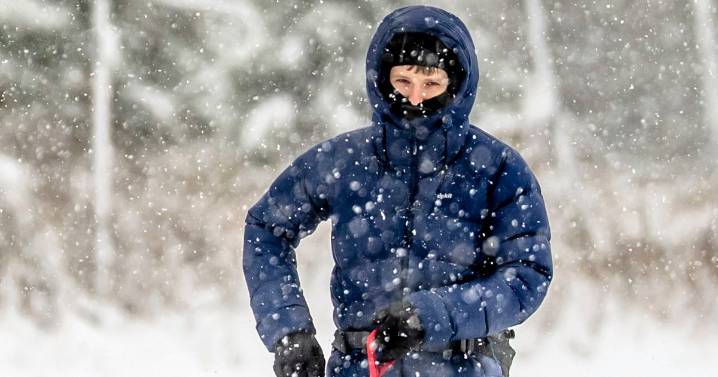 Met Office speaks out on White Christmas potential with 12