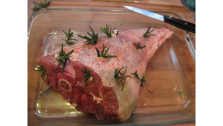 Recipe: How to make a perfect leg of lamb for holiday entertaining