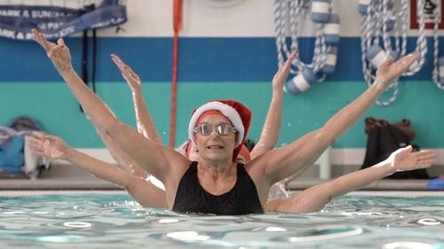 Senior synchronized swimmers dazzle with holiday performance