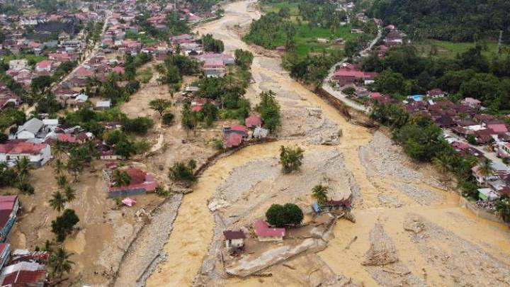 Inundaciones en Asia: número de muertos aumenta a mil 300🎦