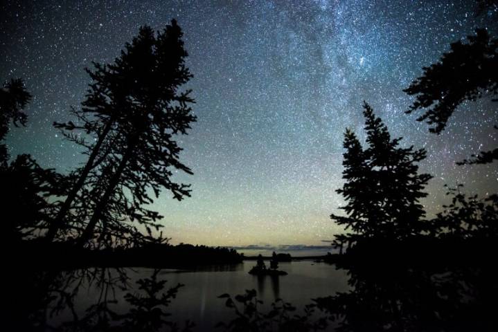 Stargazing enthusiasts invited to view the night sky at Voyageurs National Park in Minnesota