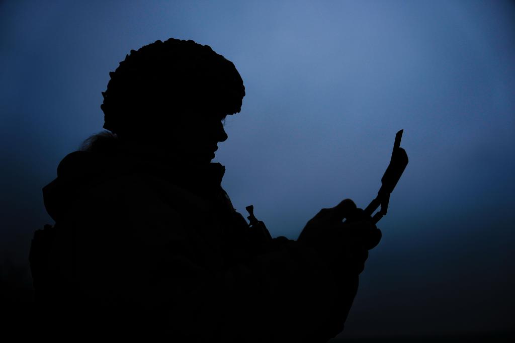 Ucranianas asumen roles de combate a medida que la tecnología cambia el campo de batalla