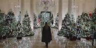 Trump y Melania tiran la casa por la ventana con la decoración navideña: 75 coronas, 51 árboles y más de 200 metros de guirnaldas
