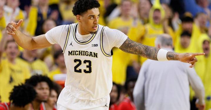 Johnson scores 22 as No. 3 Michigan routs Rutgers 101