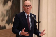 French economy lkely to grow at least 0.8% in 2025, Finance Minister says