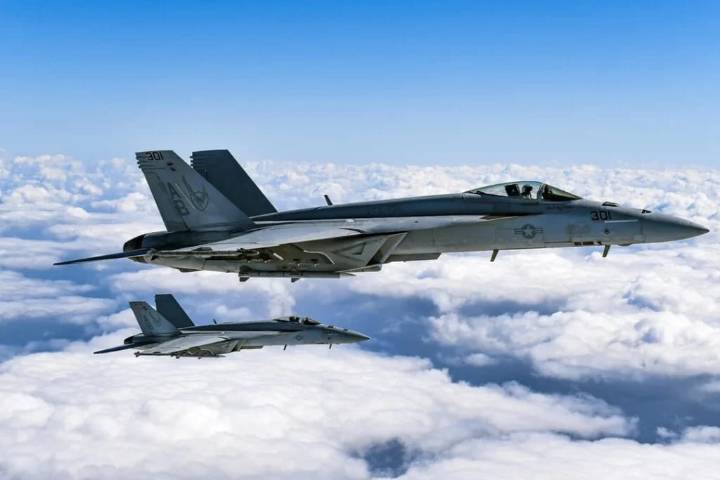 Dos aviones de combate F-18 de Estados Unidos ingresaron al espacio aéreo venezolano