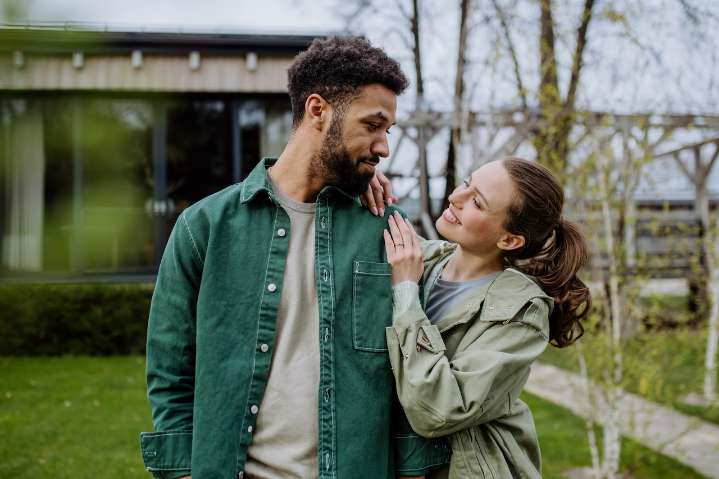 Dear Annie: I’m in love with my ex’s brother