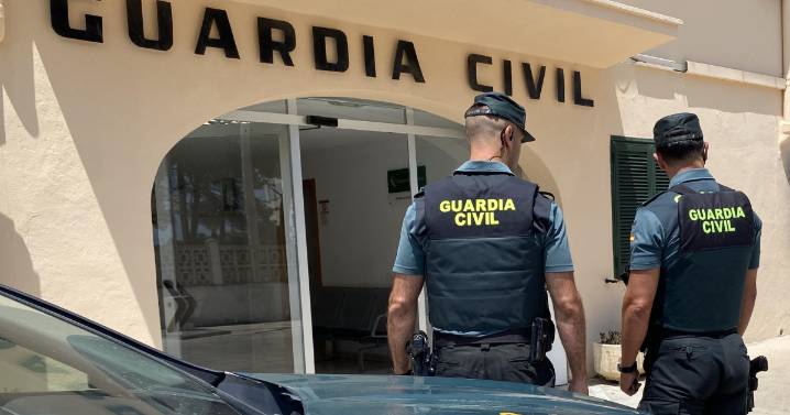 «¿Ahora sí que me entiende?»: un conductor denuncia a dos guardias civiles por hablarle en español