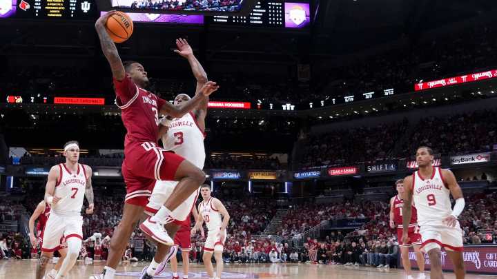 Indiana Hoosiers head coach, Tucker DeVries speak after loss to Louisville Cardinals