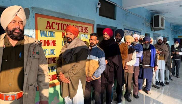 LIVE NOW Punjab local bodies polls: Cong, SAD, BJP lodge complaint with Gidderbaha police over 'booth
