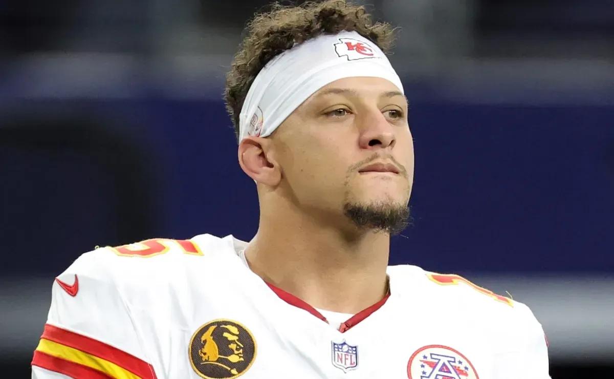 Patrick Mahomes receives blunt message from Kevin Durant after Chiefs’ tough 2025 season