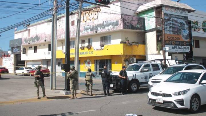 Con armas largas disparan contra expendio en El Toreo en Mazatlán