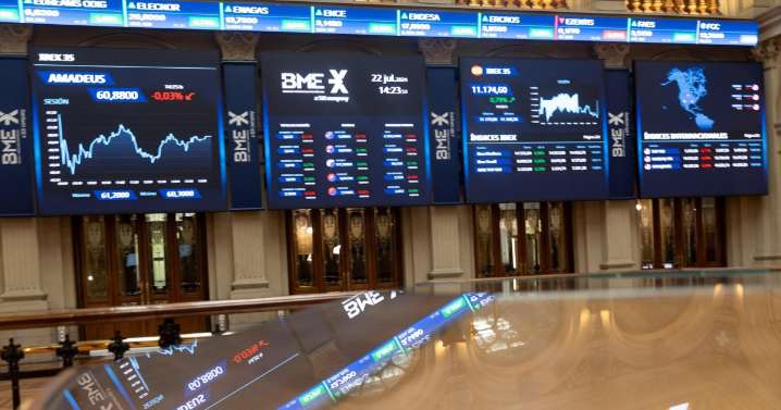 El Ibex 35 roza los 17.000 puntos y marca nuevos máximos históricos en la apertura