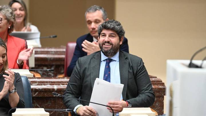 López Miras comparecerá el 11 de diciembre para responder a las preguntas de los portavoces parlamentarios