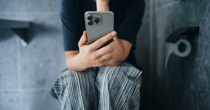 Why Is Bathroom Camping Relaxing? Psychotherapist Explains