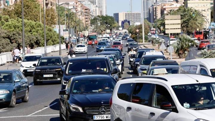 Conductor turista: València le tomará la matrícula y no se librará de la multa