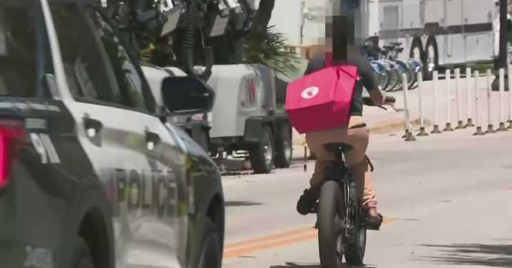 Hollywood residents warn e‑bikes are making Broadwalk more dangerous