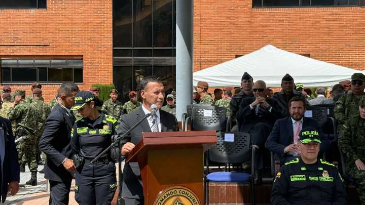 ‘Si no da la confianza, lo retiraremos sin duda alguna’: ministro de Defensa habla sobre el general Huertas y sus supuestos vínculos con disidencias