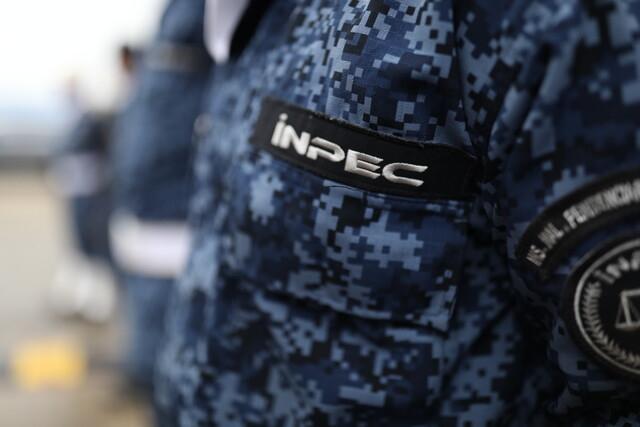 Capturan a seis funcionarios del Inpec por presunta red de extorsión desde cárcel de Caldas