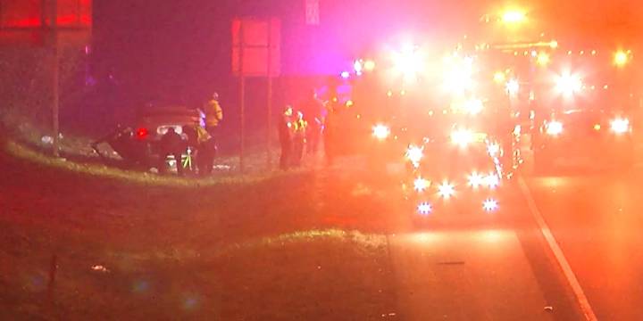 5 people hurt in crash on I-77 in Huntersville, MEDIC says