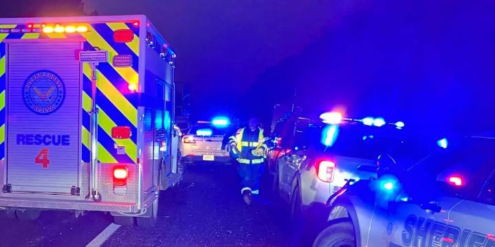 Deadly crash involving commercial vehicles, tour bus shuts down interstate in Putnam County